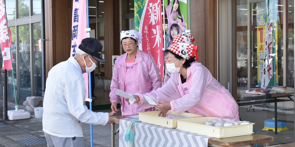 10.07女性部「ごはんを食べよう運動」（あぐりっち佐野店）