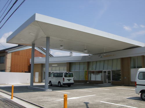 経済センター外観